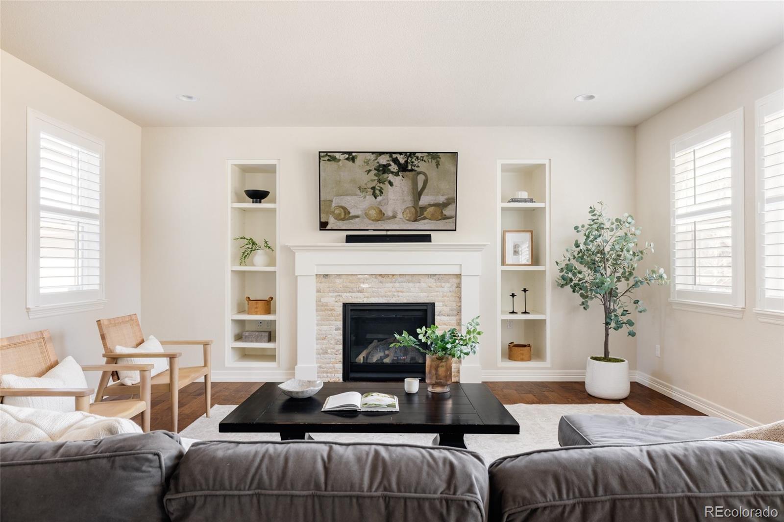 MLS Image #3 for 27274 e lakeview place,aurora, Colorado
