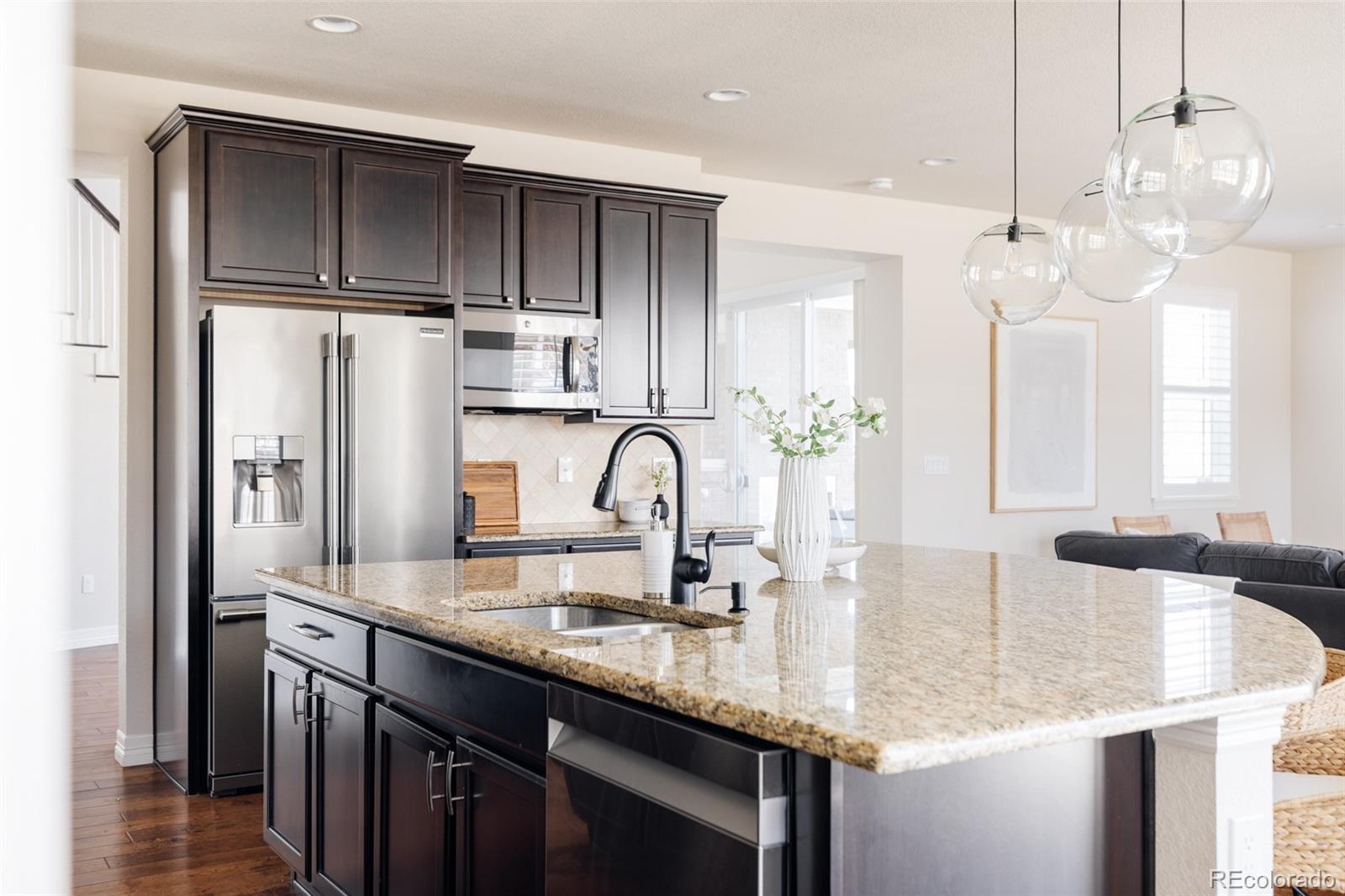MLS Image #5 for 27274 e lakeview place,aurora, Colorado