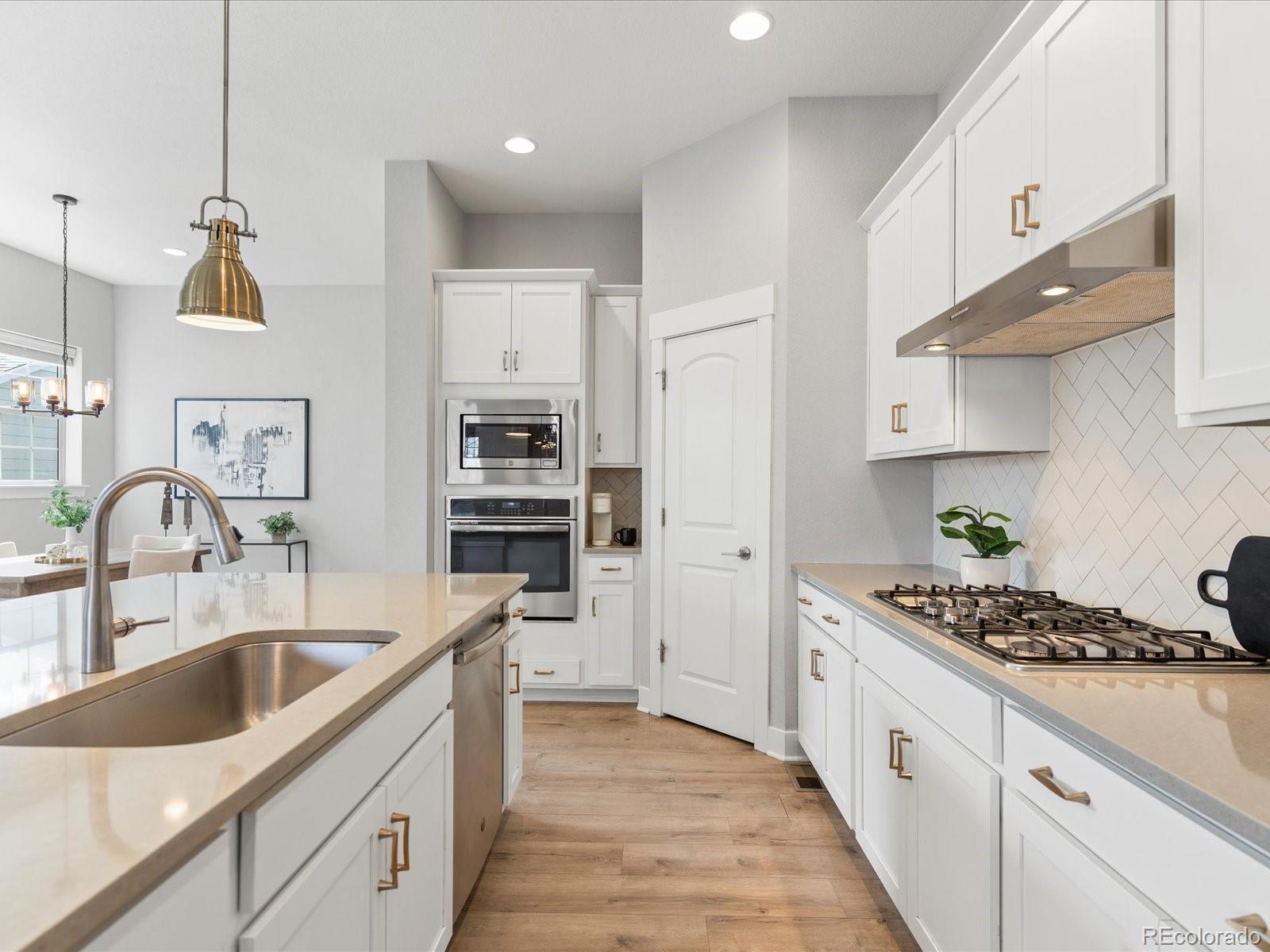 MLS Image #9 for 10000 e 59th drive,denver, Colorado