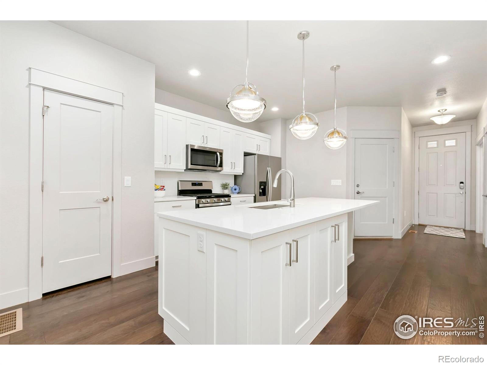 MLS Image #5 for 1944  tidewater lane,windsor, Colorado
