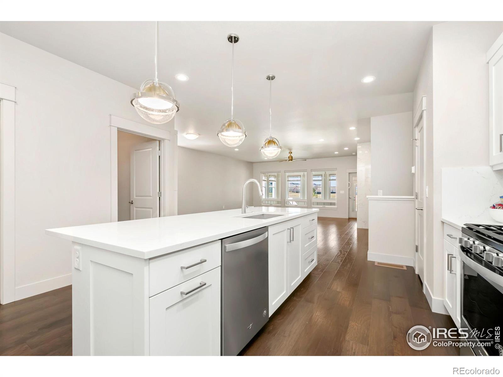 MLS Image #6 for 1944  tidewater lane,windsor, Colorado