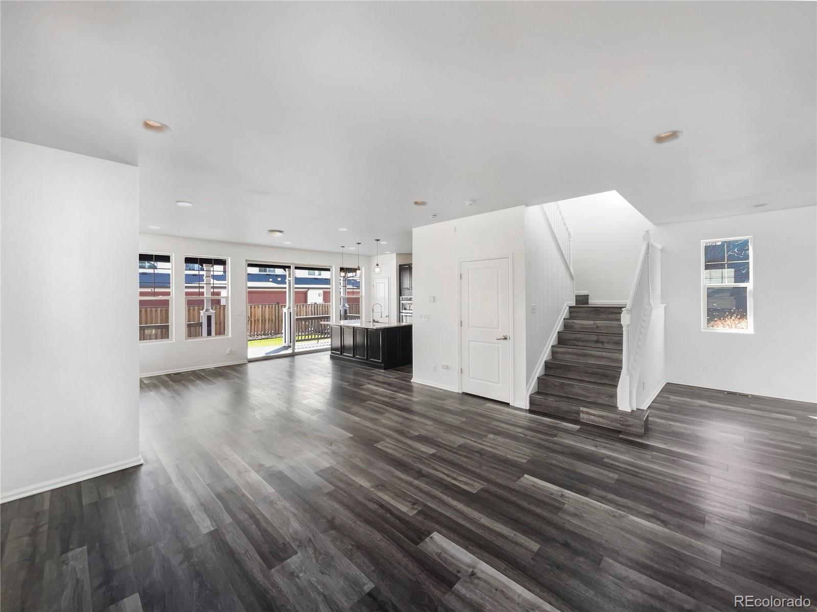 MLS Image #10 for 4940  akron street,denver, Colorado