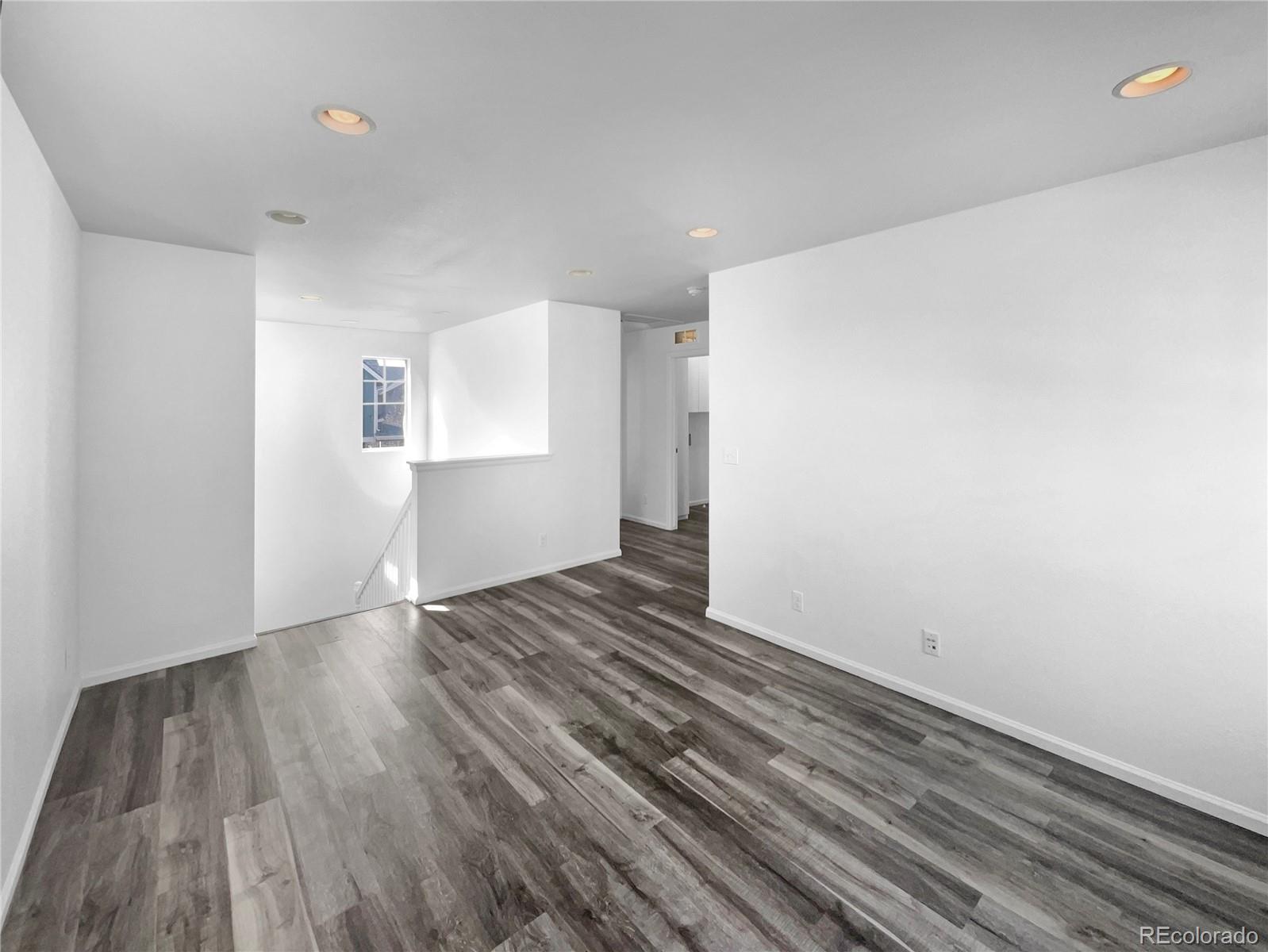 MLS Image #14 for 4940  akron street,denver, Colorado