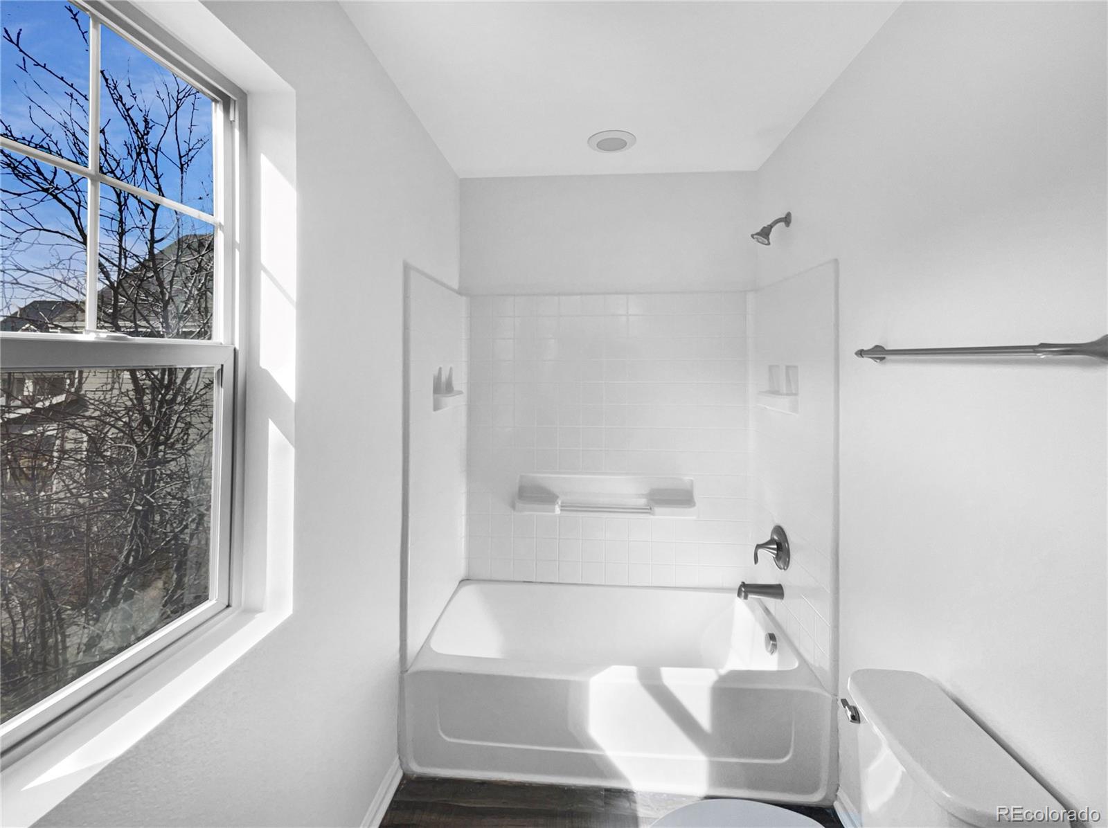 MLS Image #18 for 4940  akron street,denver, Colorado