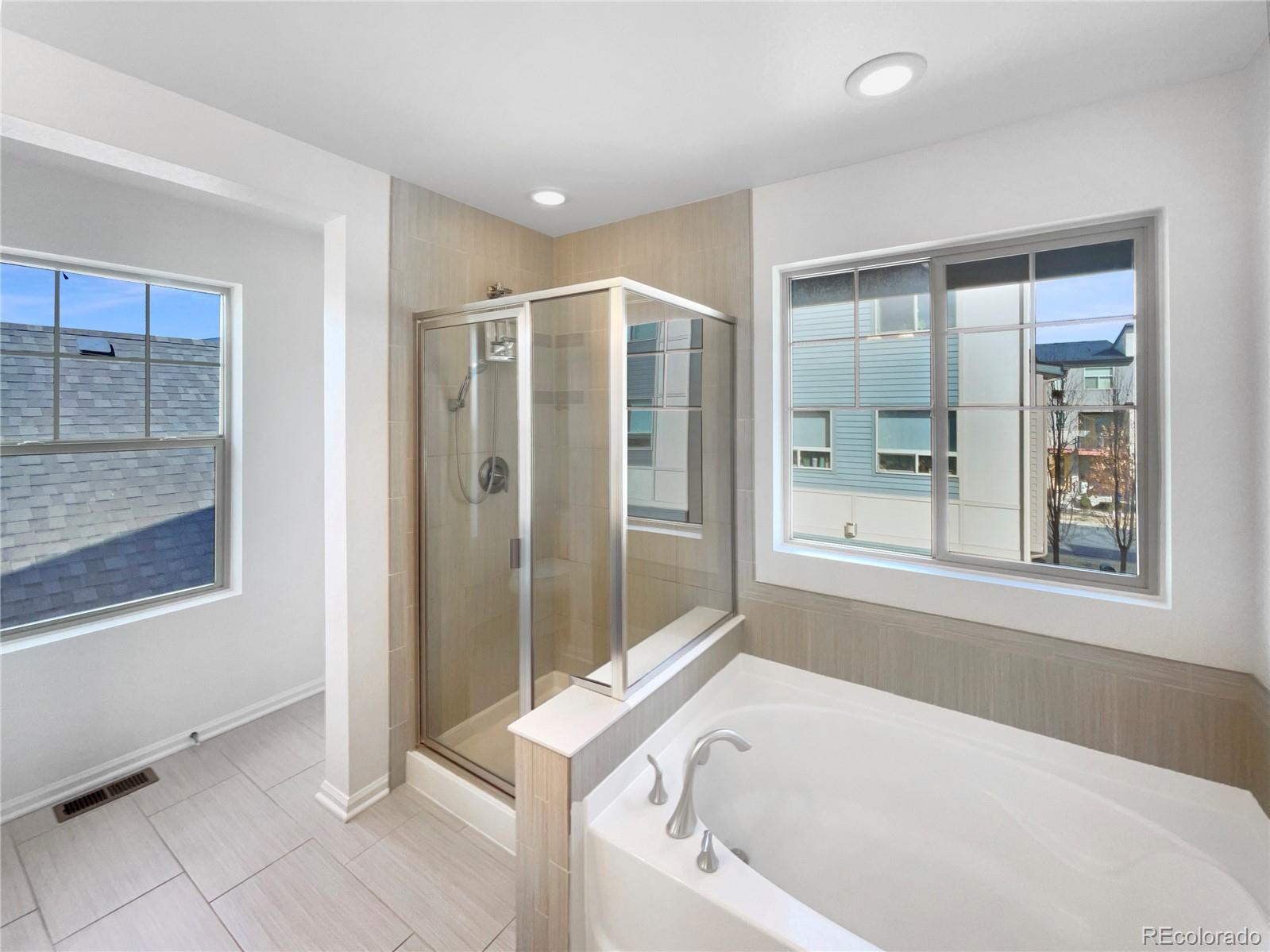 MLS Image #21 for 4940  akron street,denver, Colorado