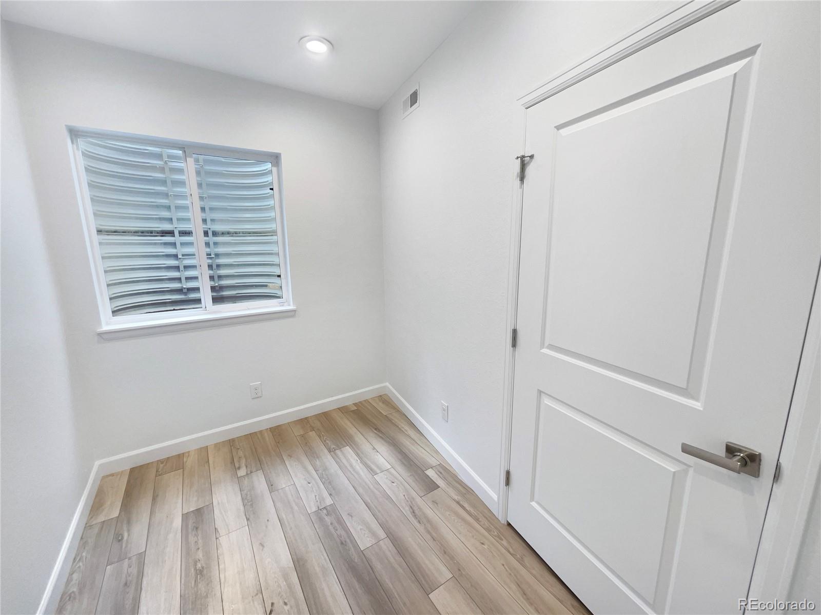 MLS Image #23 for 4940  akron street,denver, Colorado