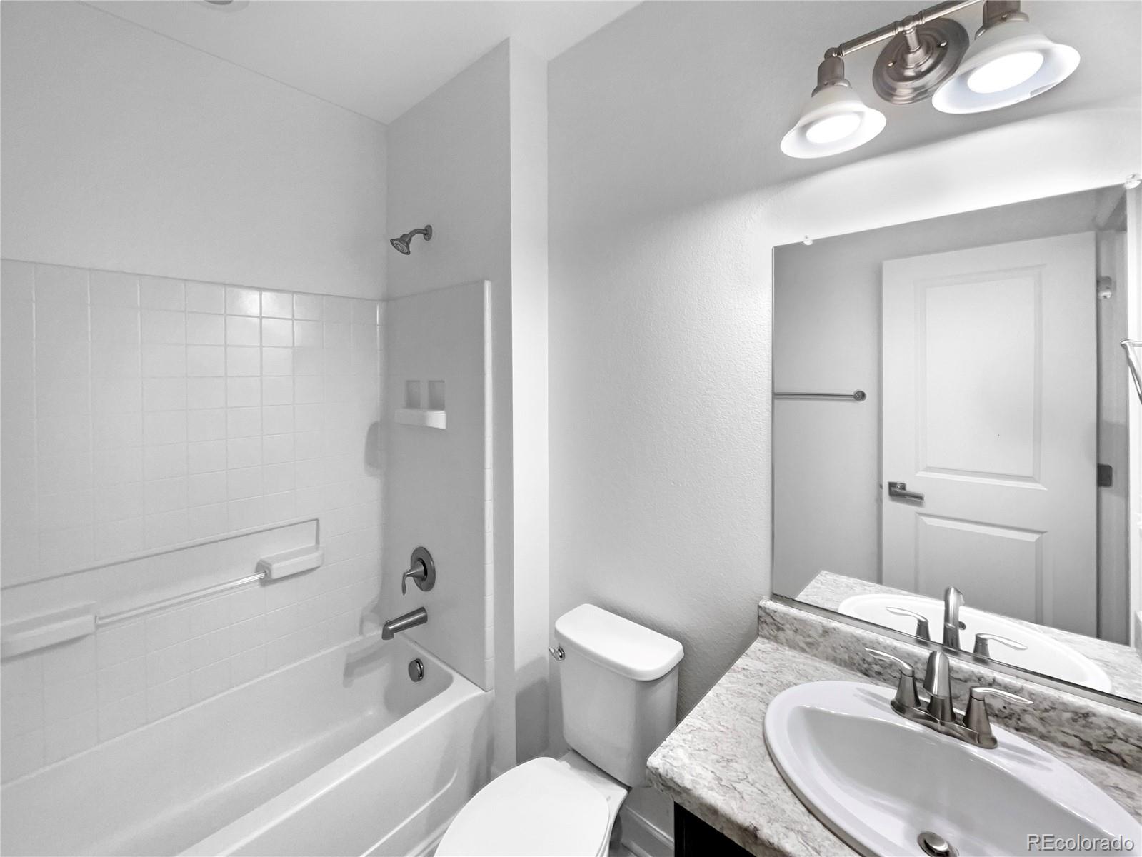 MLS Image #26 for 4940  akron street,denver, Colorado