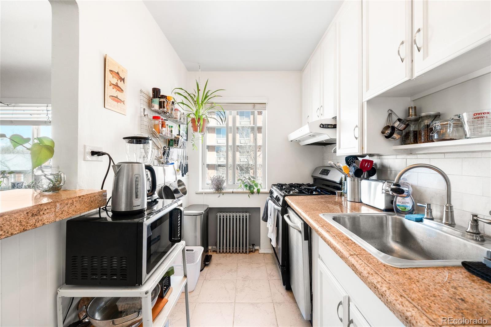 MLS Image #7 for 85 n grant street,denver, Colorado