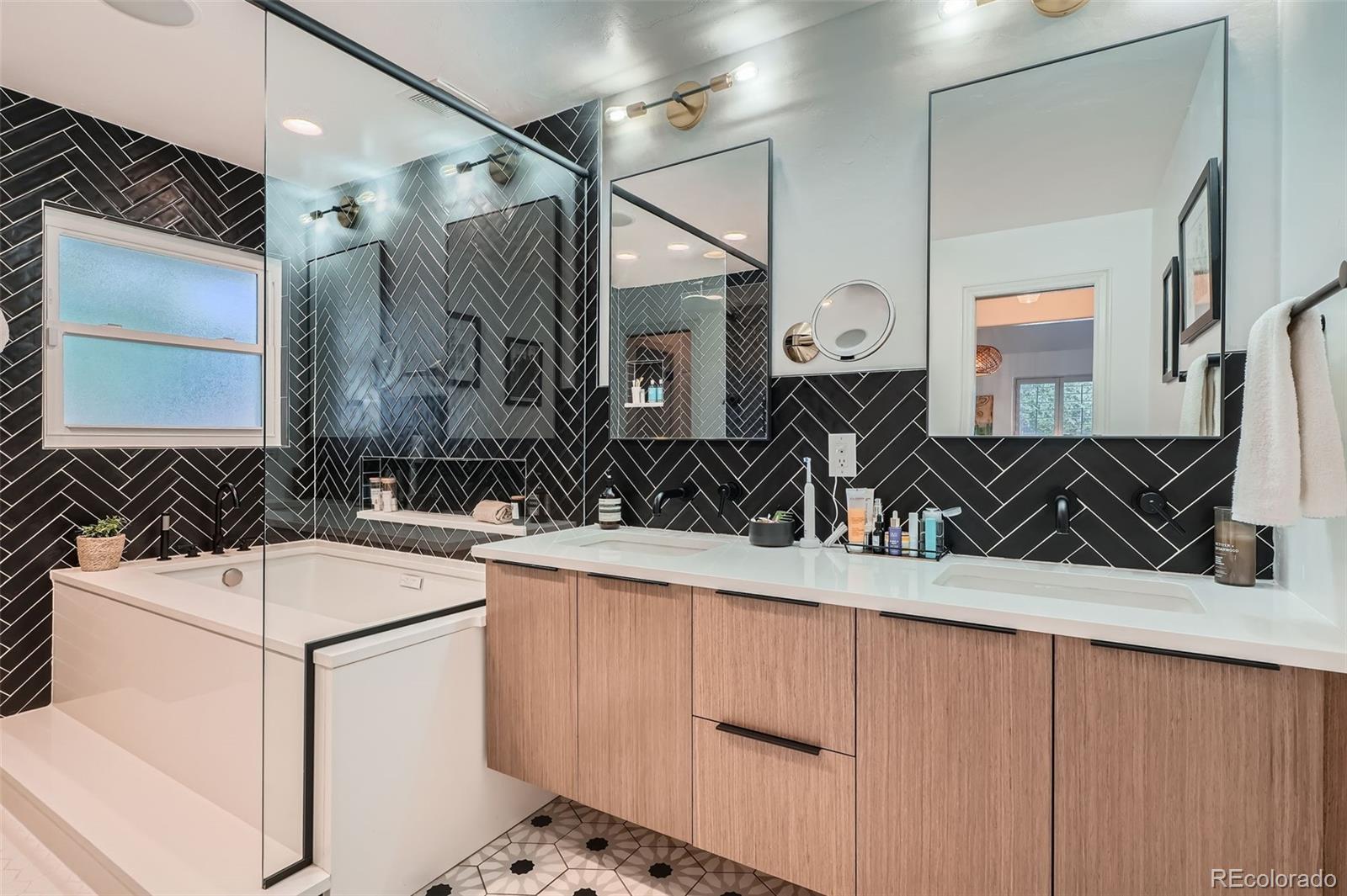 MLS Image #13 for 2 n jasmine street,denver, Colorado