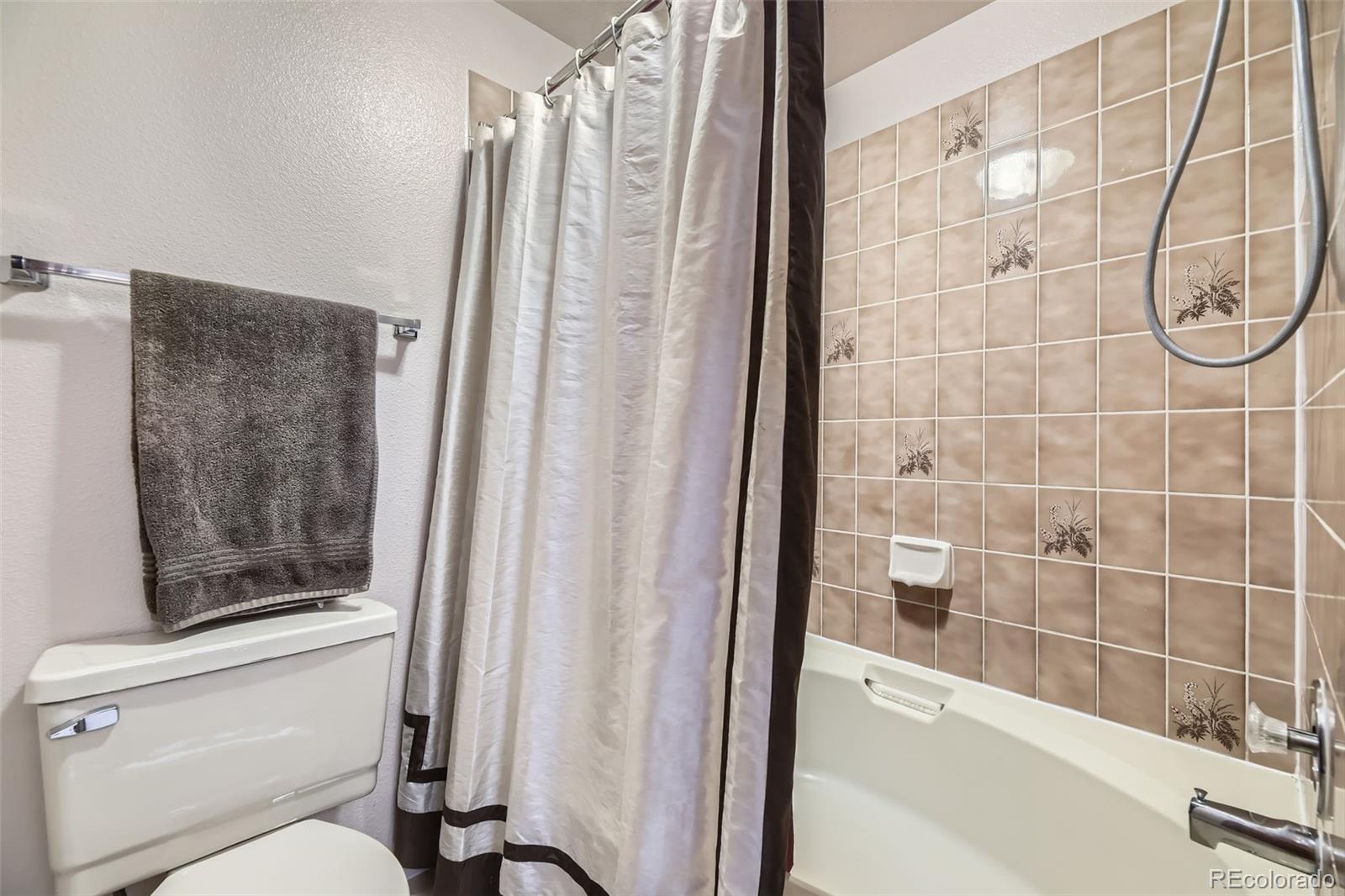 MLS Image #22 for 7751 s curtice drive,littleton, Colorado