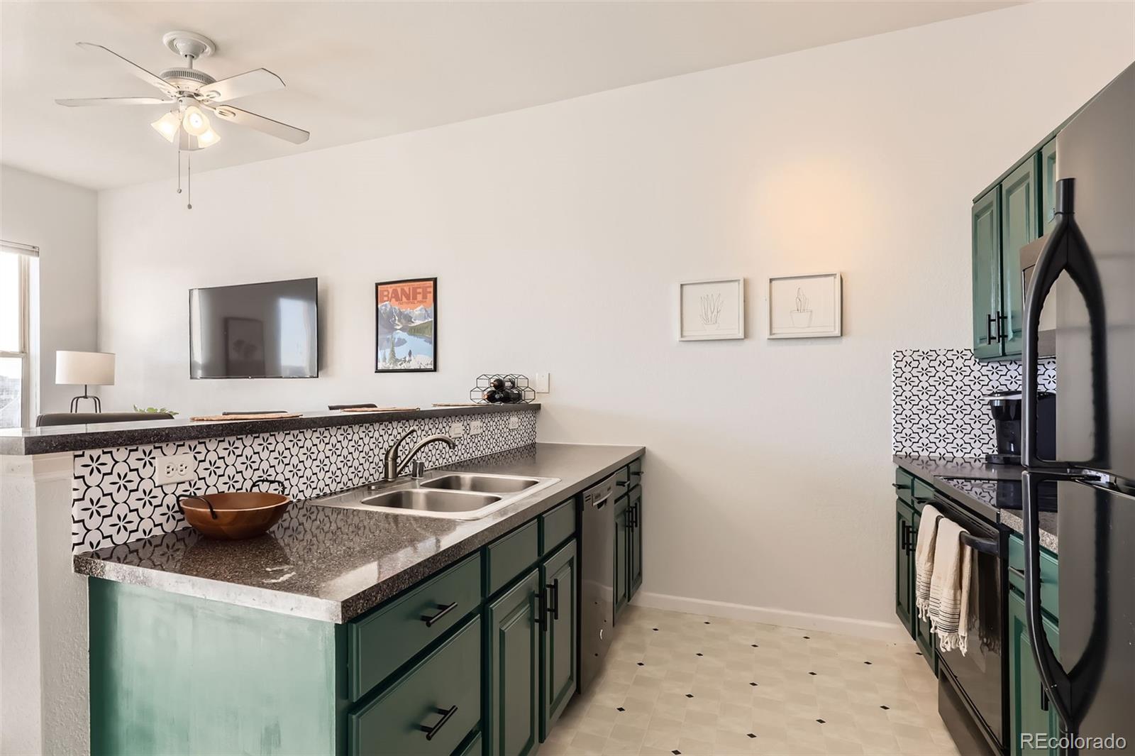 MLS Image #6 for 15475  andrews drive,denver, Colorado