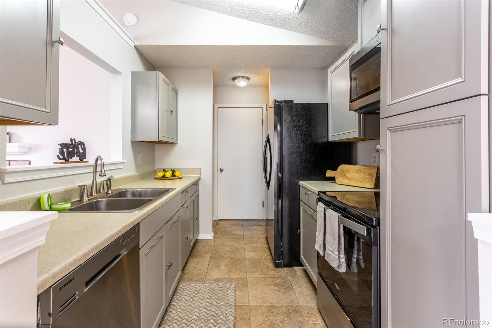 MLS Image #11 for 2365  ambleside drive,colorado springs, Colorado