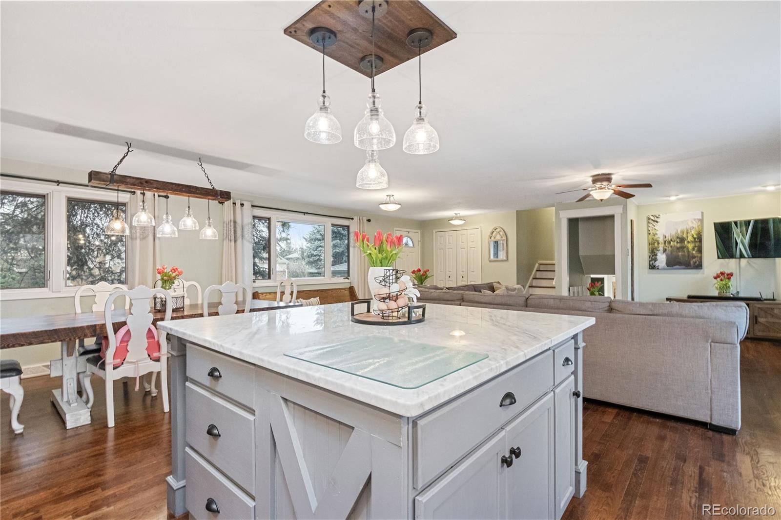 MLS Image #11 for 3326 s geneva street,denver, Colorado