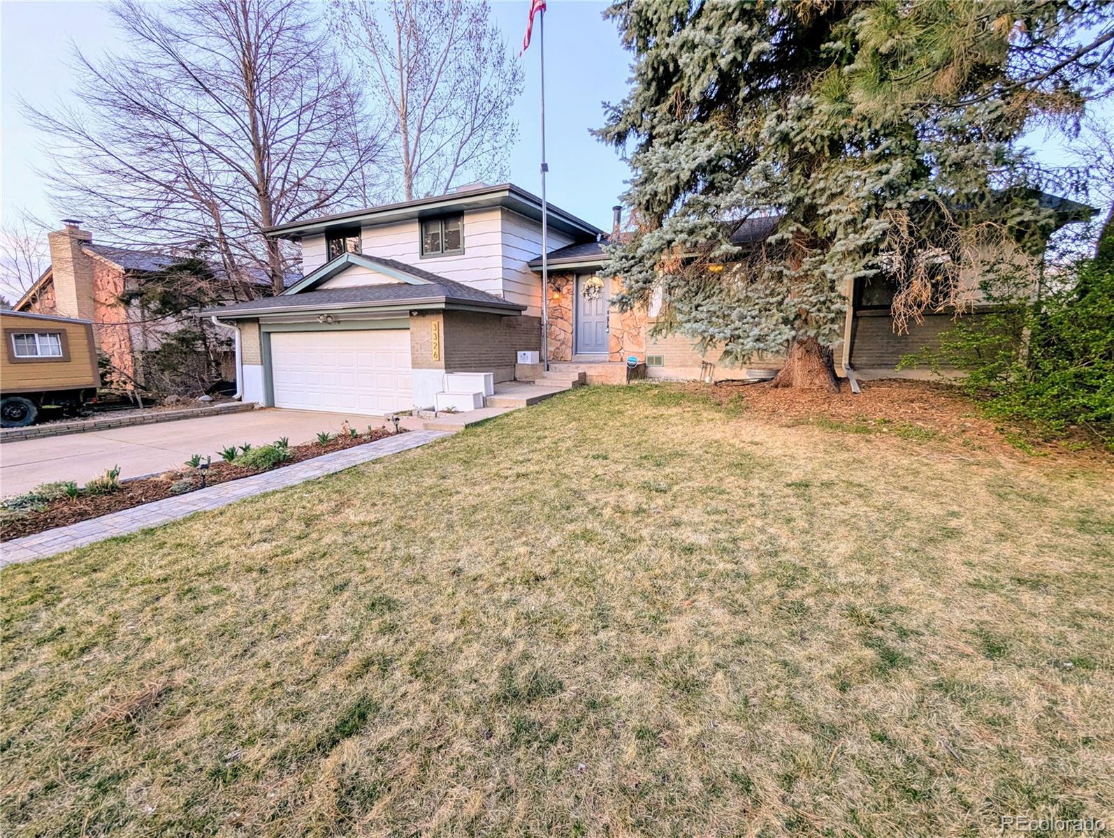 MLS Image #2 for 3326 s geneva street,denver, Colorado