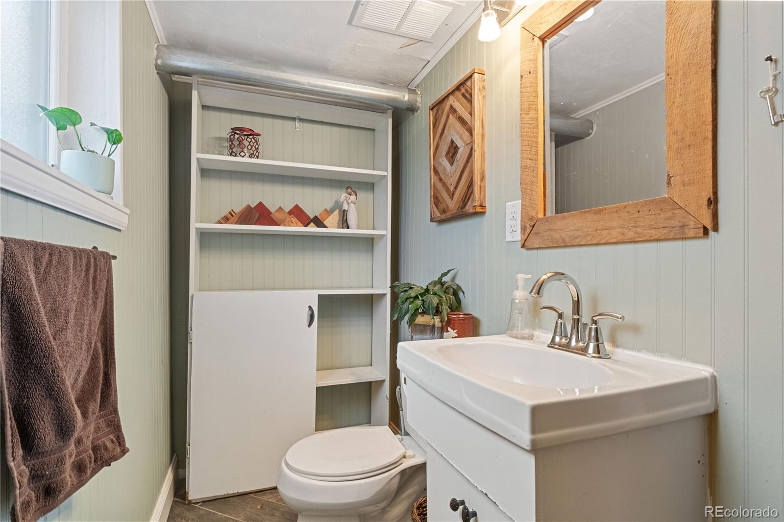 MLS Image #24 for 3326 s geneva street,denver, Colorado