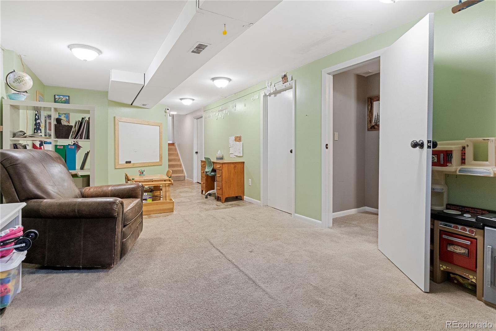 MLS Image #25 for 3326 s geneva street,denver, Colorado