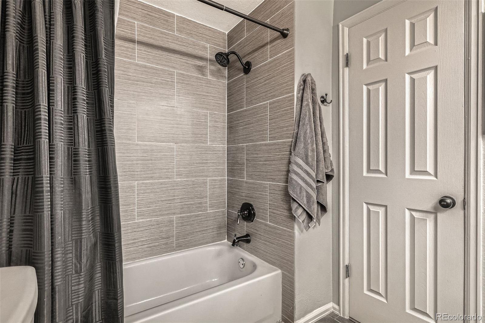 MLS Image #16 for 2974 s parker court,aurora, Colorado
