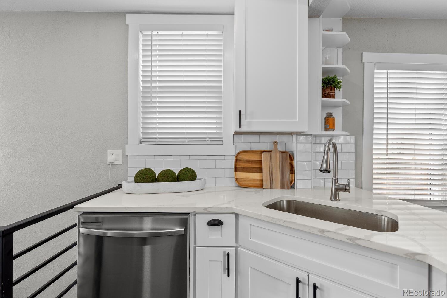 MLS Image #14 for 75 s knox court,denver, Colorado