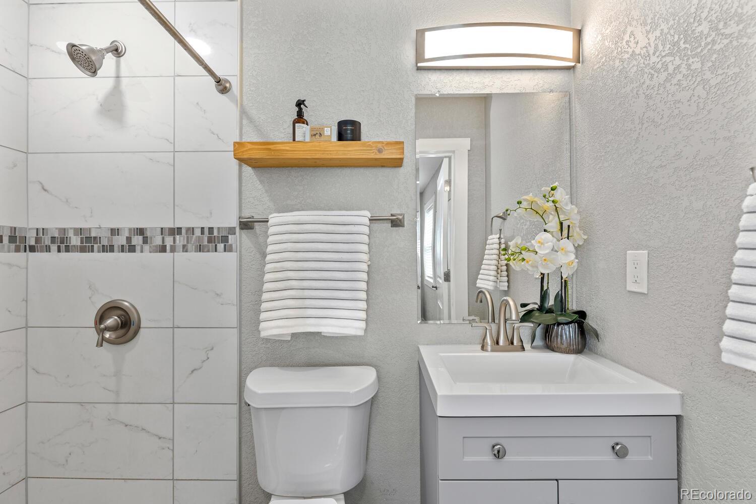 MLS Image #18 for 75 s knox court,denver, Colorado