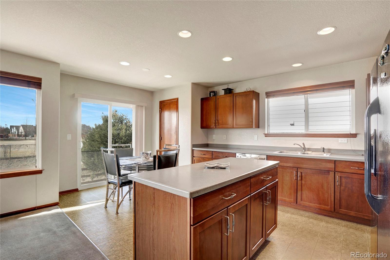 MLS Image #8 for 5511  kittredge street,denver, Colorado