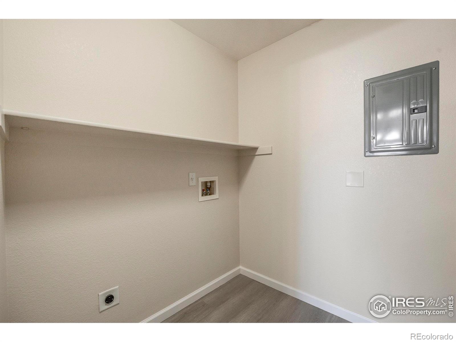 MLS Image #4 for 1335  lake circle,windsor, Colorado