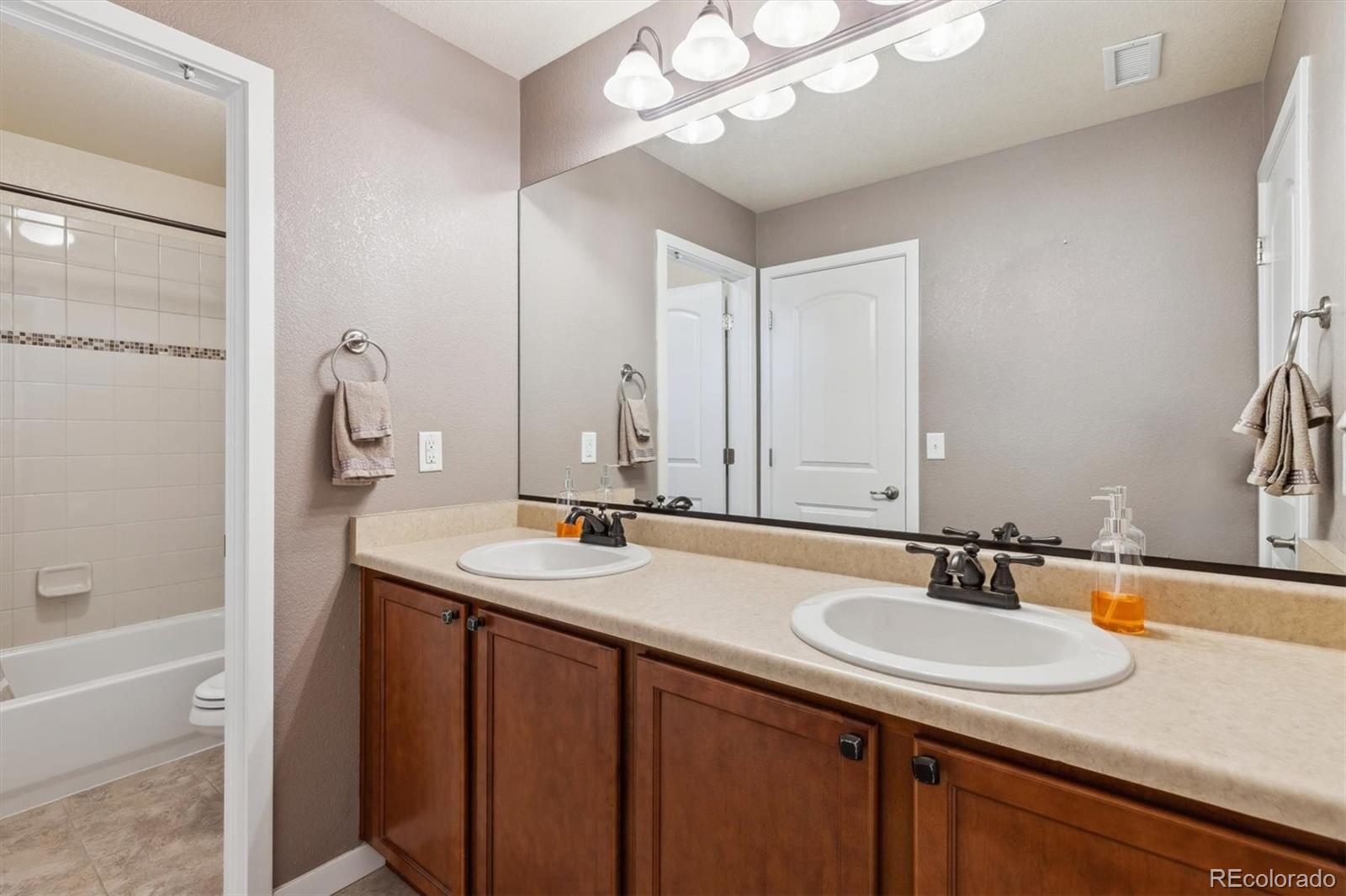 MLS Image #19 for 2785 s lisbon way,aurora, Colorado