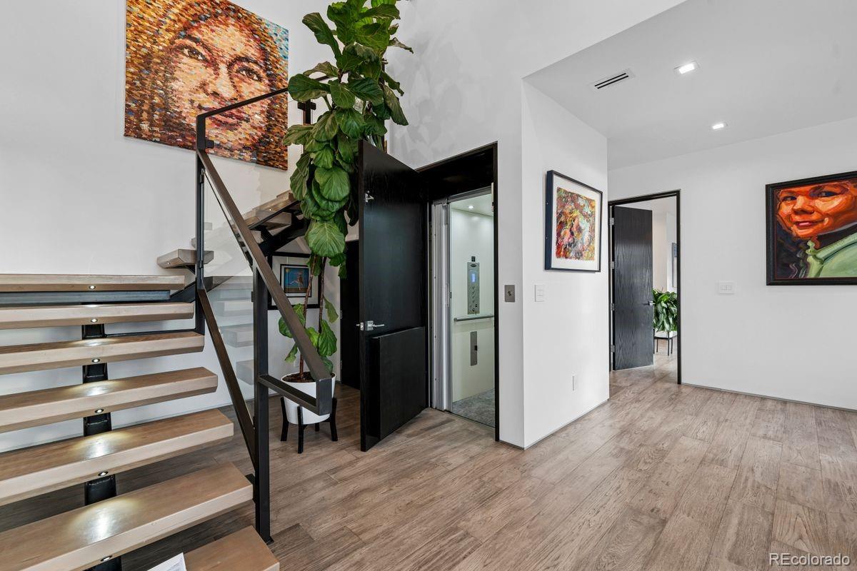 MLS Image #15 for 562  steele street,denver, Colorado
