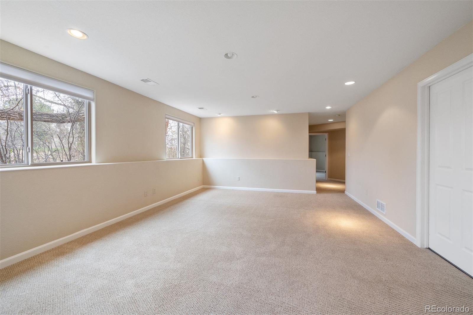 MLS Image #17 for 2304 s holly street,denver, Colorado