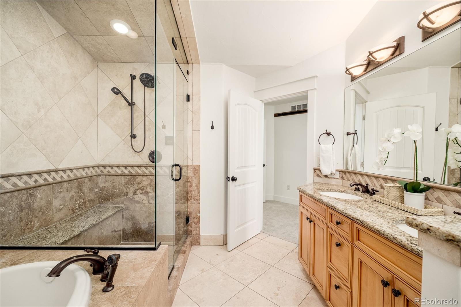 MLS Image #21 for 449 n pearl street,denver, Colorado