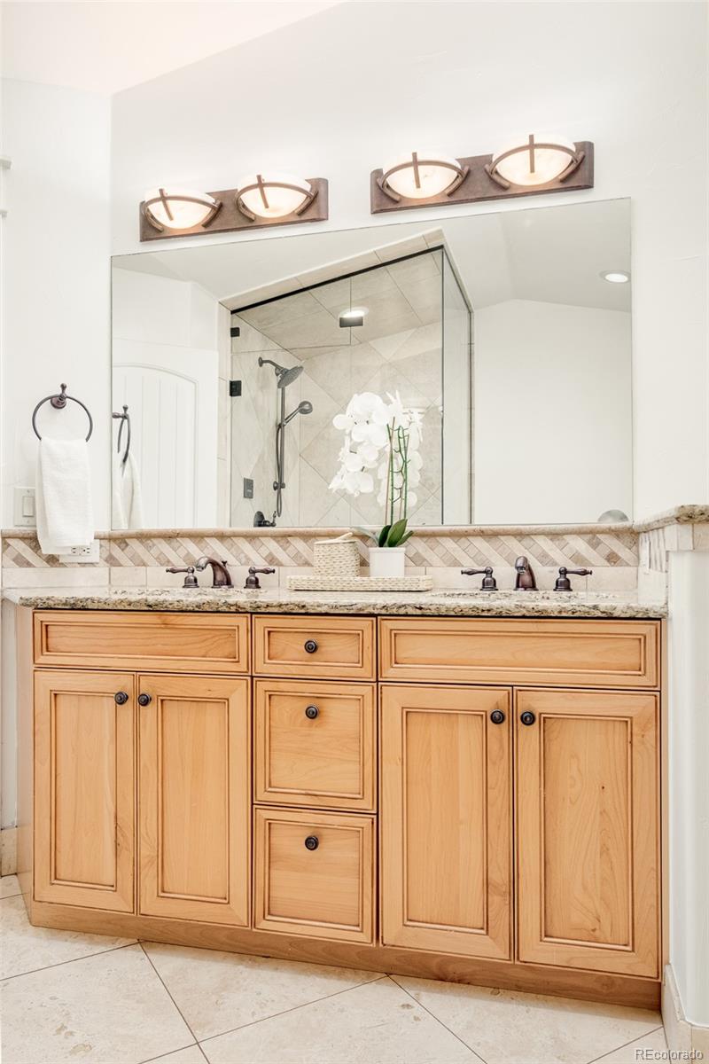 MLS Image #22 for 449 n pearl street,denver, Colorado