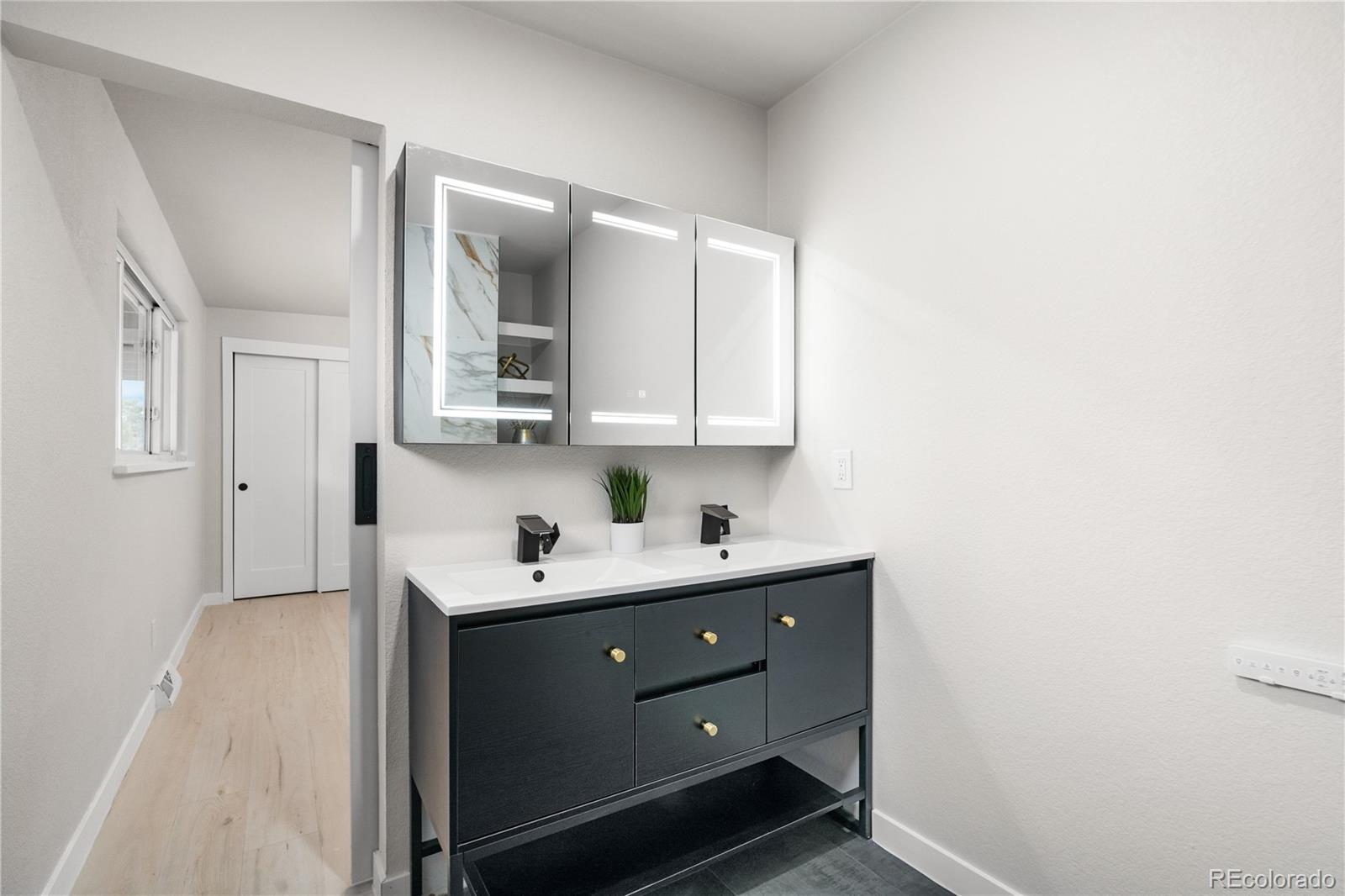 MLS Image #16 for 6511 s cedar street,littleton, Colorado