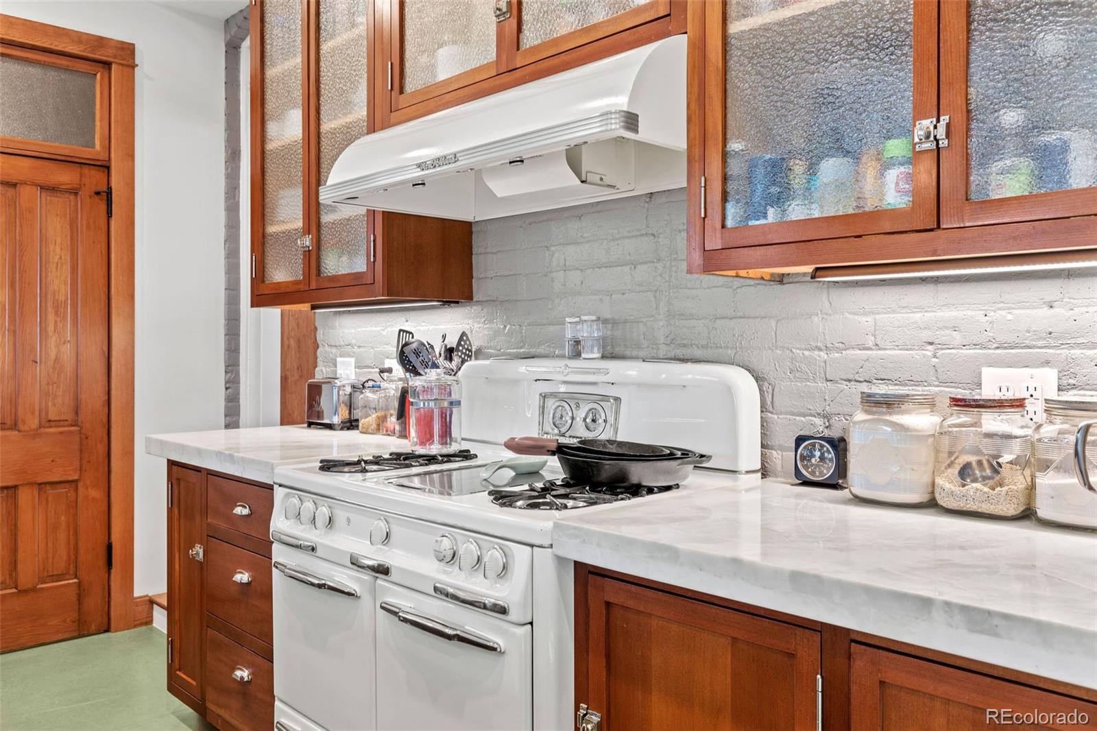 MLS Image #10 for 2447  hooker street,denver, Colorado