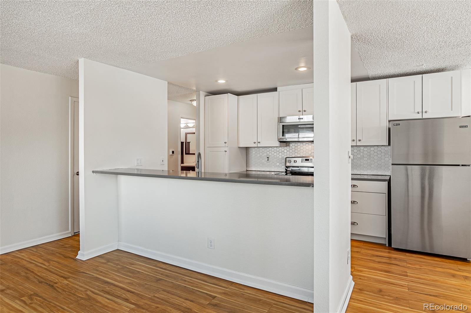 MLS Image #4 for 1180 s monaco parkway,denver, Colorado