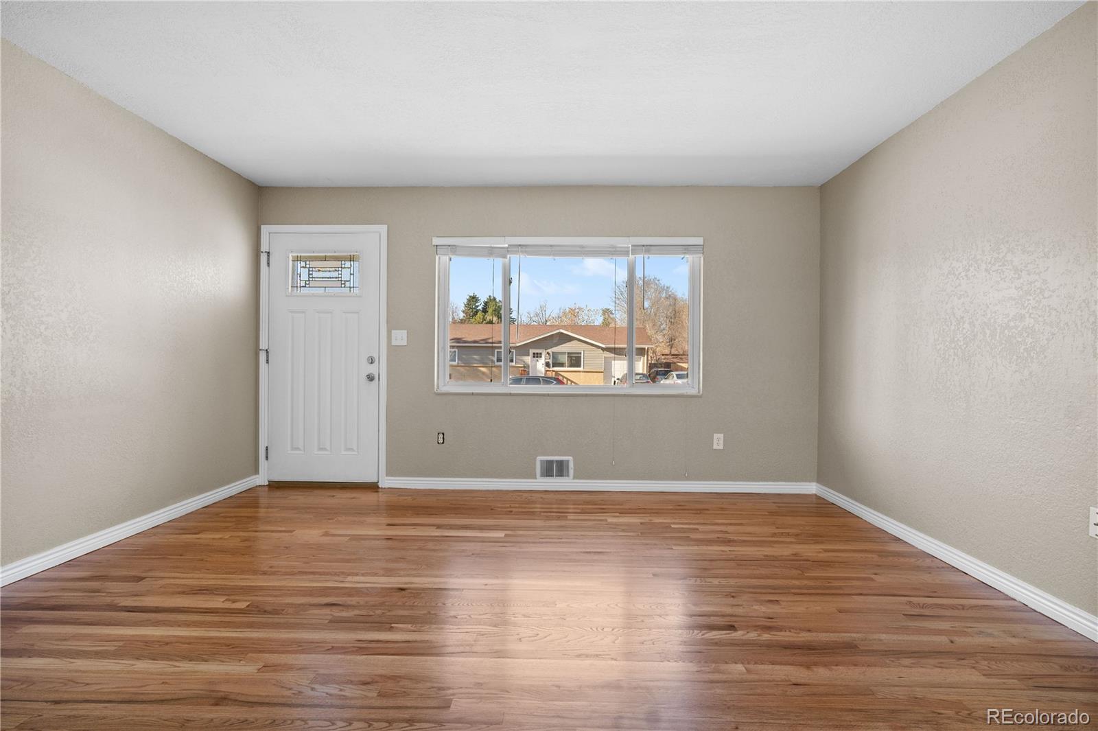 MLS Image #5 for 6359  brooks drive,arvada, Colorado