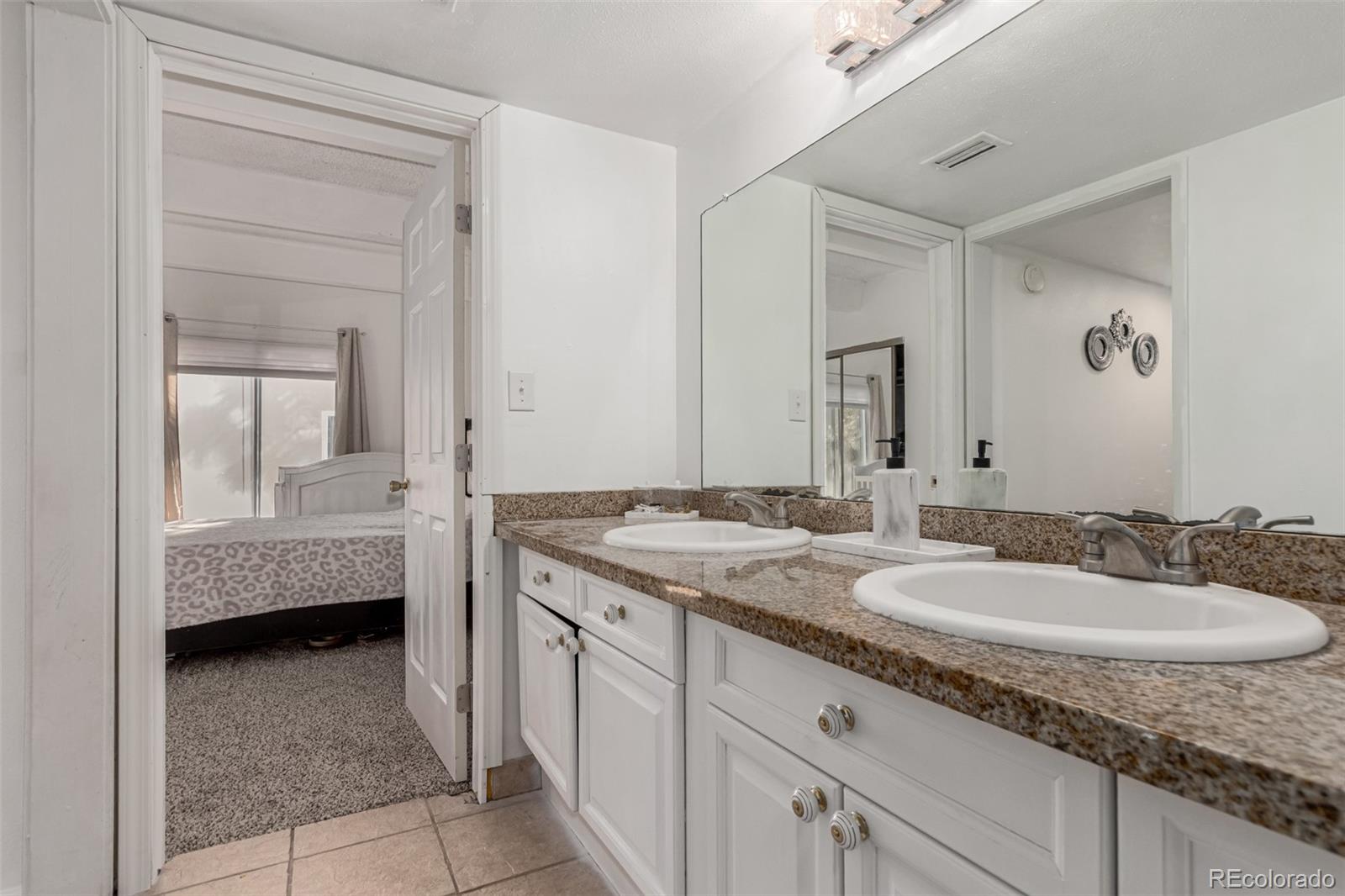 MLS Image #13 for 9725 e harvard avenue,denver, Colorado