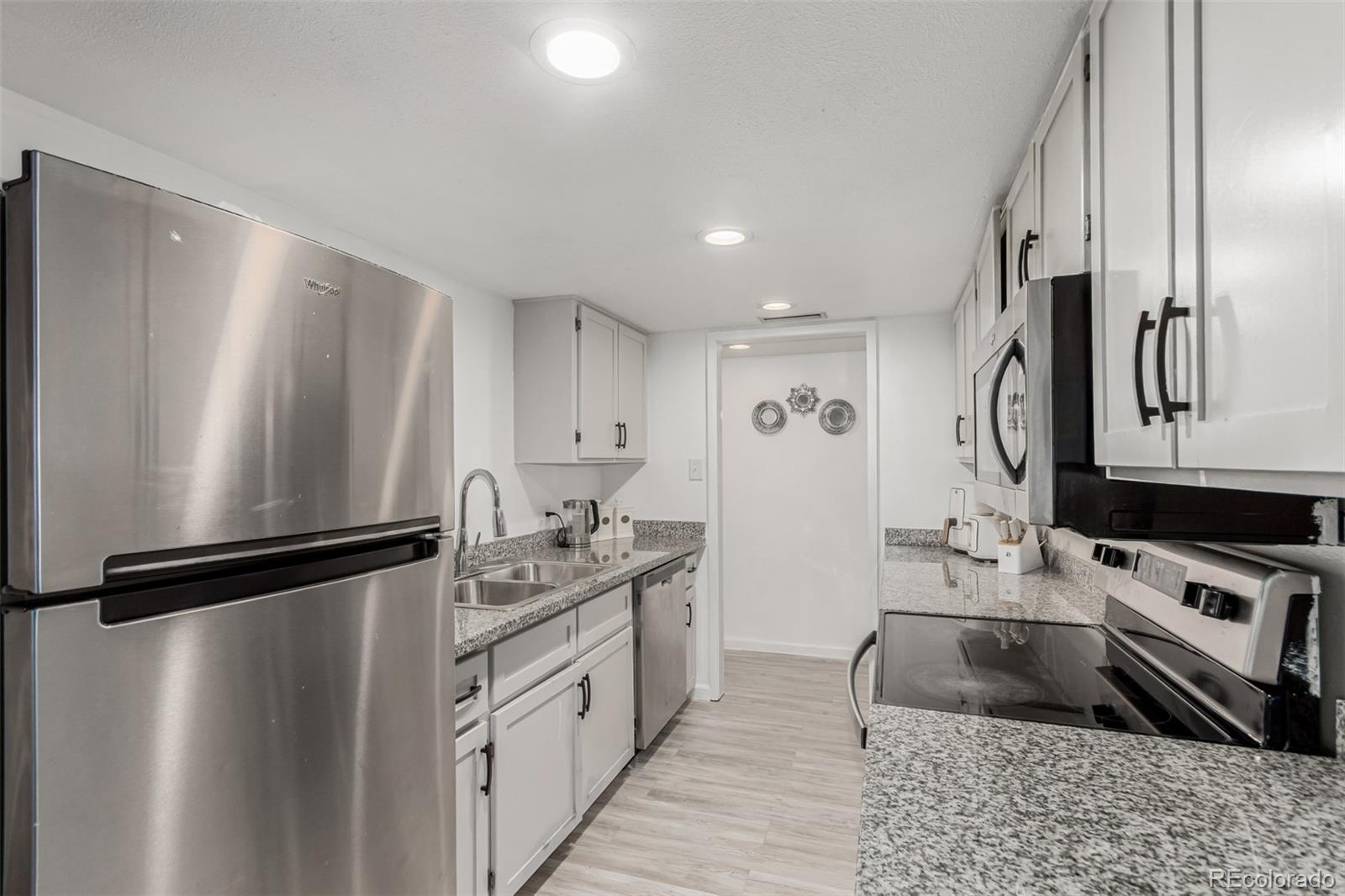 MLS Image #7 for 9725 e harvard avenue,denver, Colorado