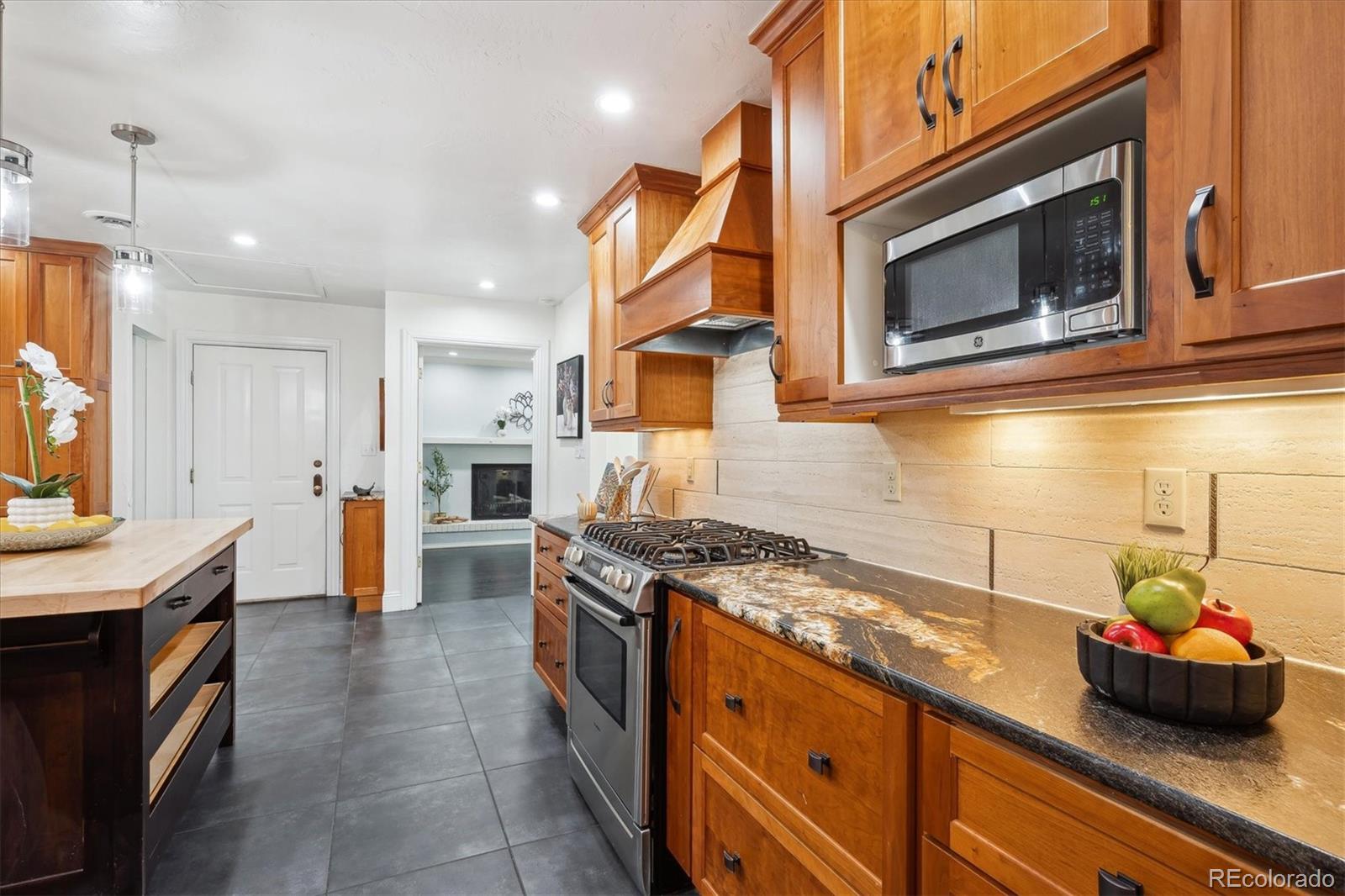 MLS Image #6 for 9196 e stanford place,greenwood village, Colorado
