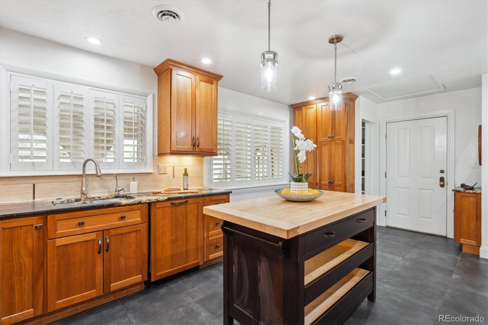 MLS Image #7 for 9196 e stanford place,greenwood village, Colorado