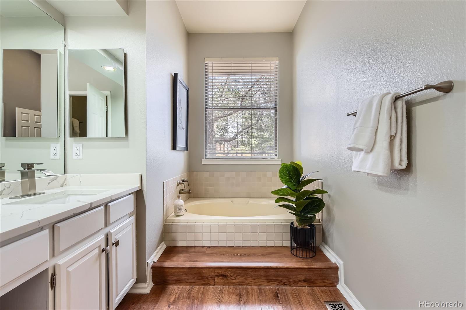 MLS Image #11 for 8834  blue mountain place,highlands ranch, Colorado