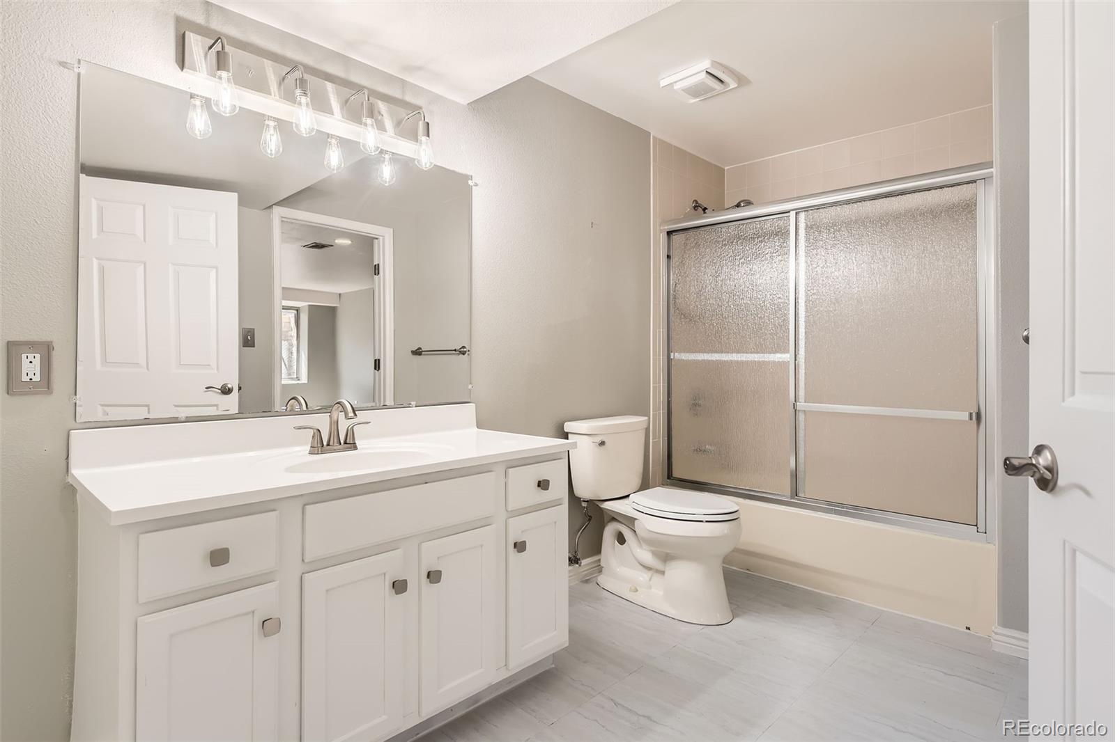 MLS Image #19 for 8834  blue mountain place,highlands ranch, Colorado
