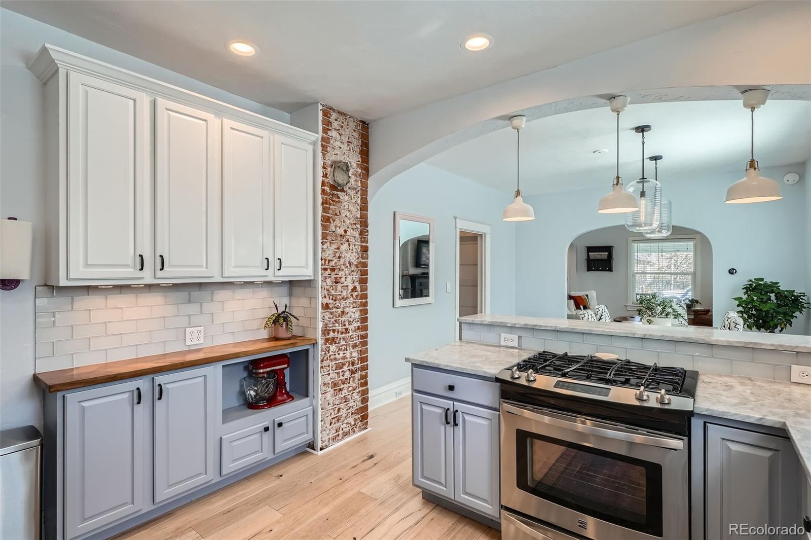 MLS Image #14 for 1749 s lincoln street,denver, Colorado