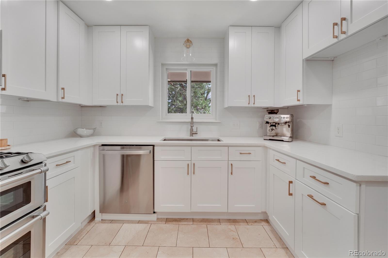 MLS Image #14 for 3292 s wabash court,denver, Colorado