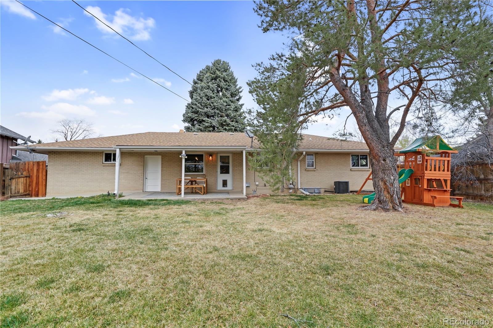 MLS Image #38 for 3292 s wabash court,denver, Colorado