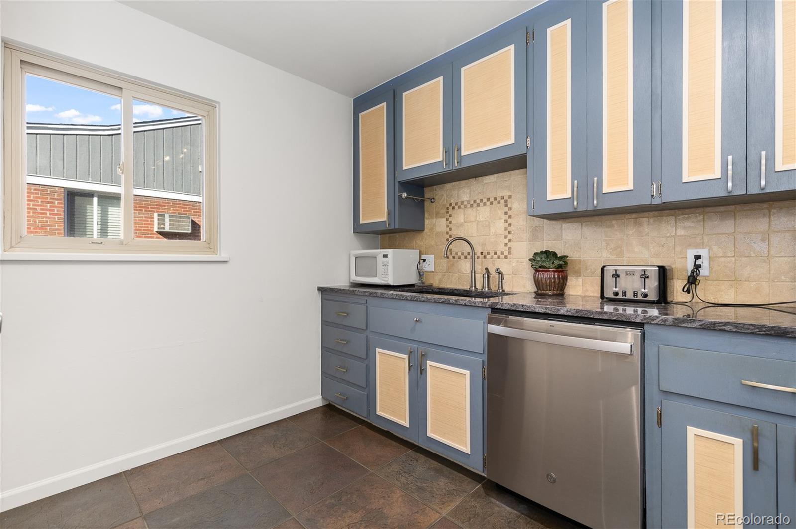 MLS Image #10 for 2434 s ogden street,denver, Colorado