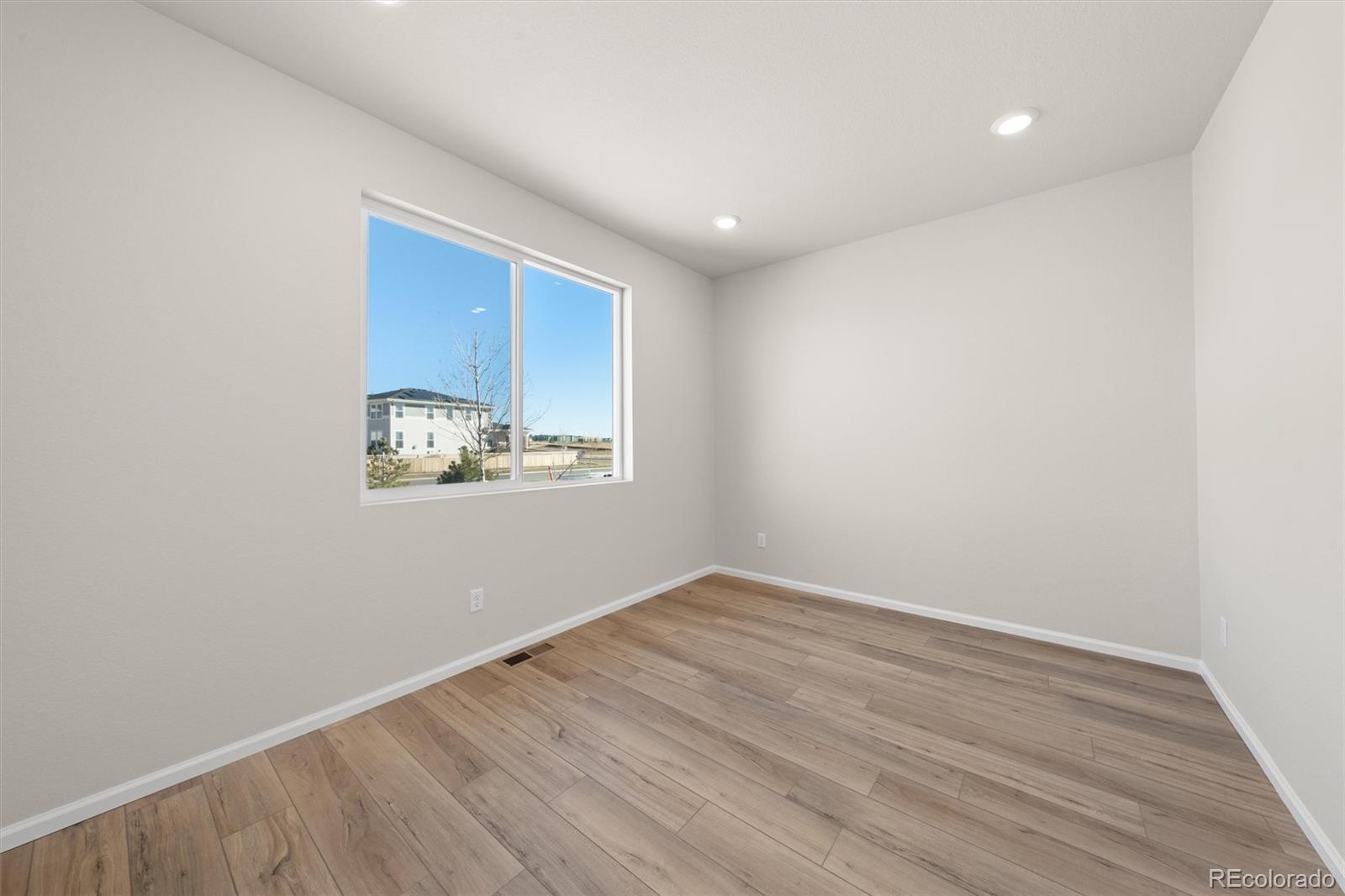 MLS Image #4 for 21134 e 63rd drive,aurora, Colorado