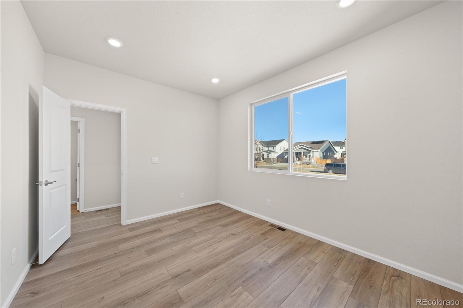 MLS Image #5 for 21134 e 63rd drive,aurora, Colorado