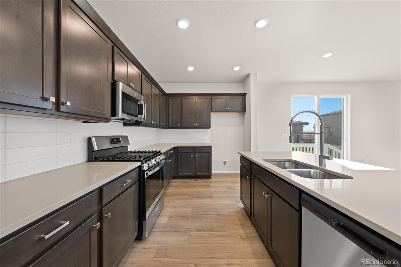 MLS Image #7 for 21134 e 63rd drive,aurora, Colorado