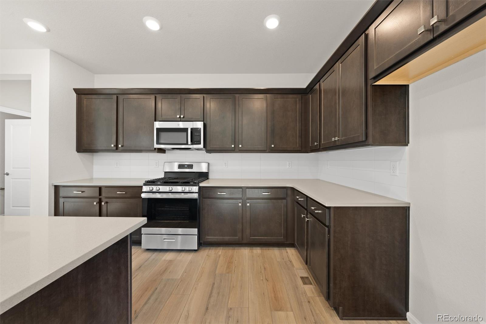MLS Image #8 for 21134 e 63rd drive,aurora, Colorado