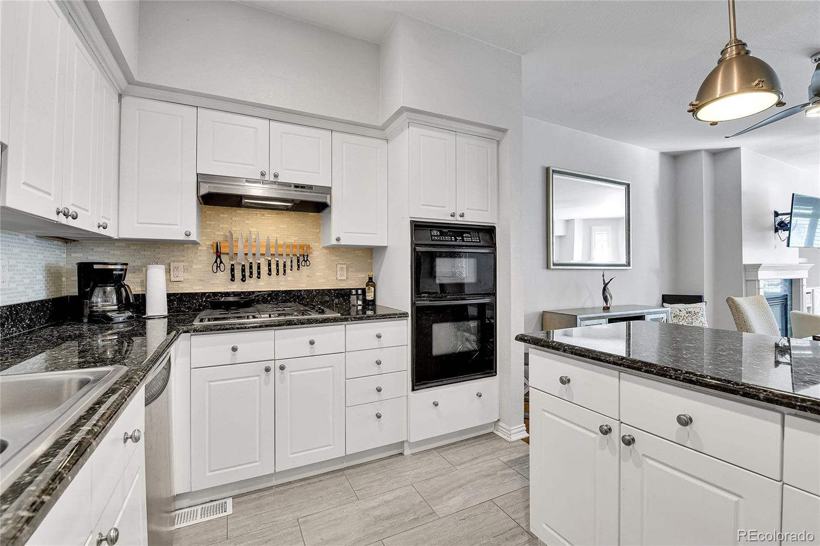 MLS Image #8 for 45  jackson street c,denver, Colorado