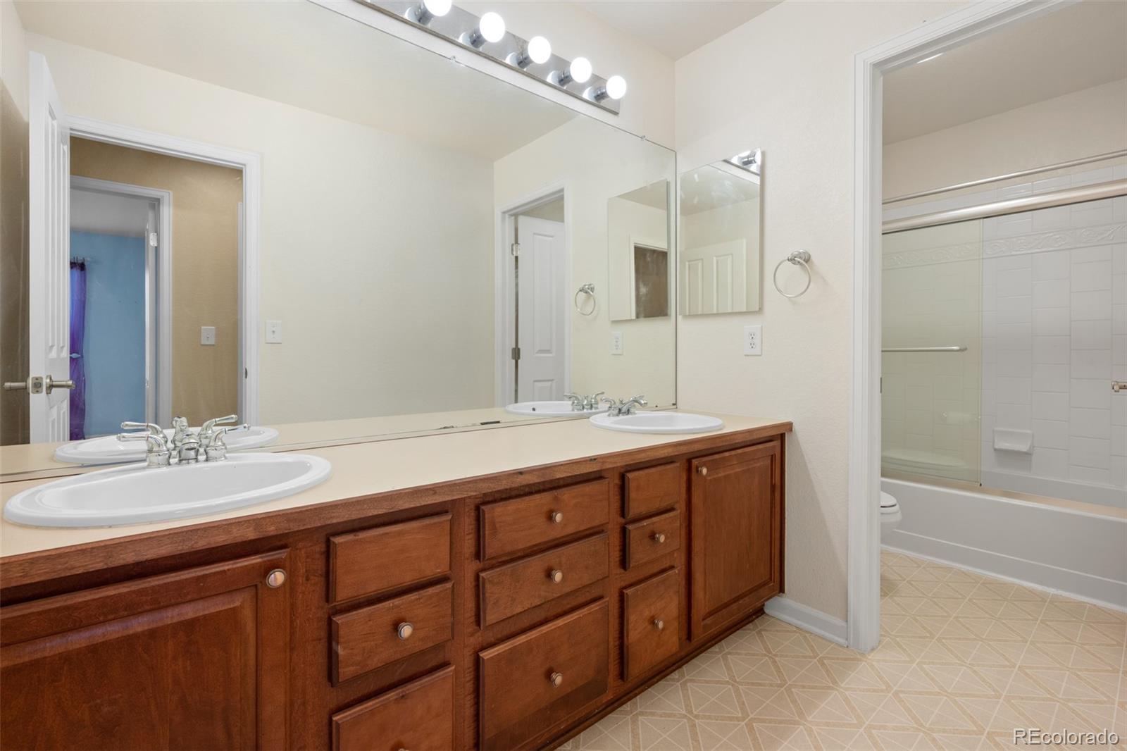 MLS Image #34 for 7054 s fultondale circle,aurora, Colorado